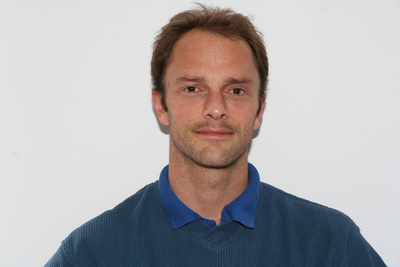 grote voorraad en snelle levering van alle kartspullen en kartkleding